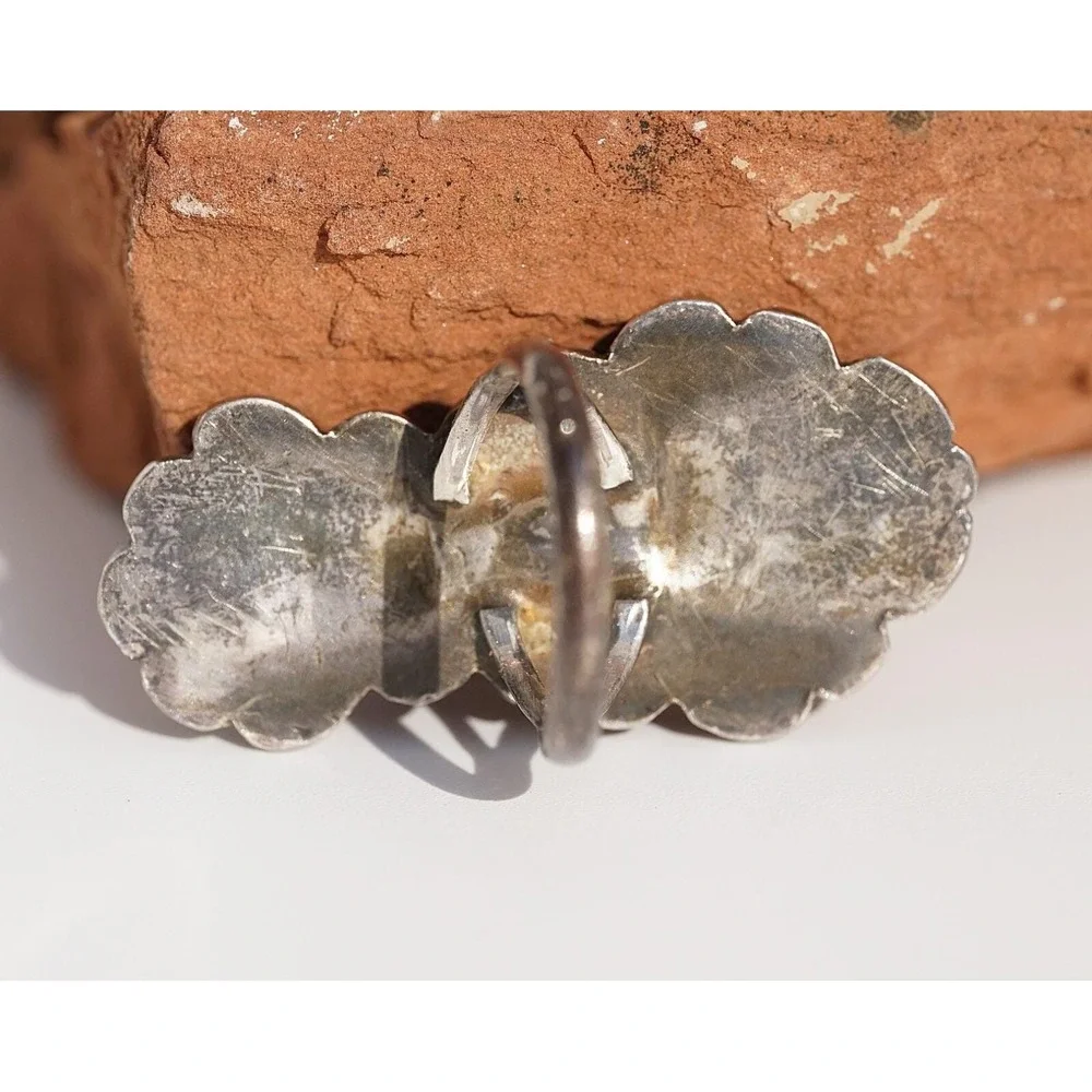 Old Pawn Native American Mother Of Pearl Coral Sterling Silver Ring - Size‎ 5.75
